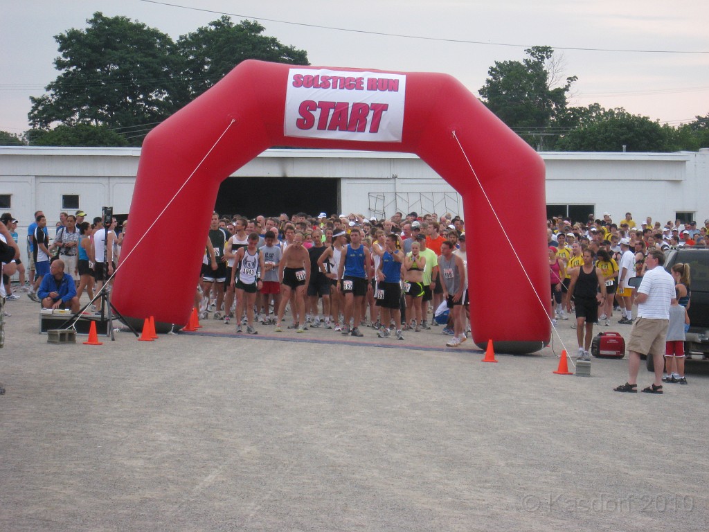 Solstice 10K 2010-06 0045.jpg - The 2010 running of the Northville Michigan Solstice 10K race. Six miles of heat, humidity and hills.